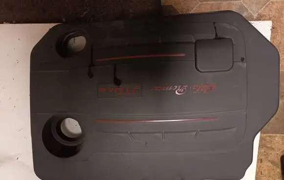 Alfa Romeo Giulietta Engine cover (trim)