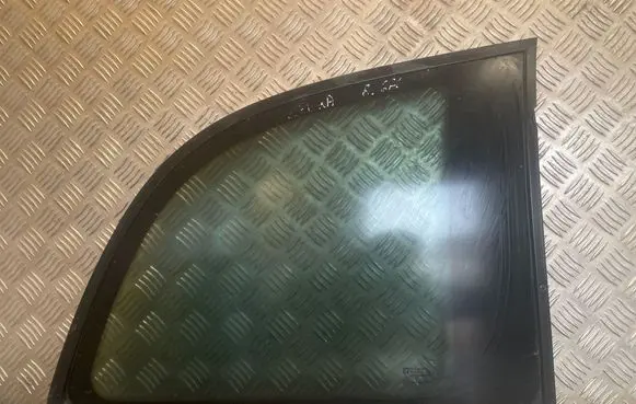 Opel Zafira A Rear side window 43R007028