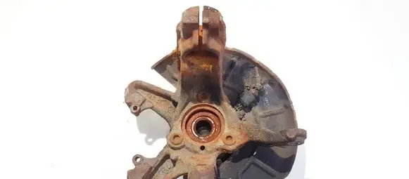 Volkswagen Golf V Front wheel hub