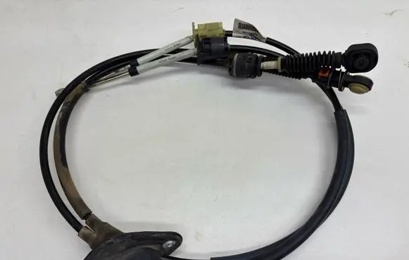 Volvo S60 Gear shift cable linkage 30759425