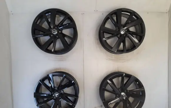 Volkswagen Polo R17 alloy rim 267071497