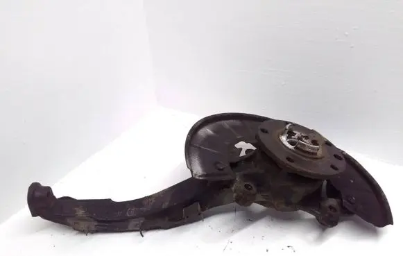 Volkswagen Touareg I Front wheel hub spindle knuckle 7L0407257A