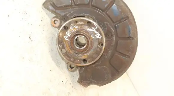 Volkswagen Golf VI Front wheel hub