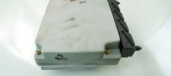 Volvo S60 Engine control unit/module 08627471