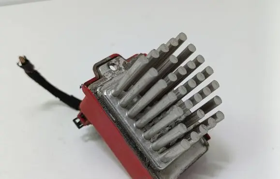 Volkswagen Golf IV Heater blower motor/fan resistor 1J0907521