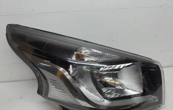 Renault Trafic III (X82) Headlight/headlamp 260105469R