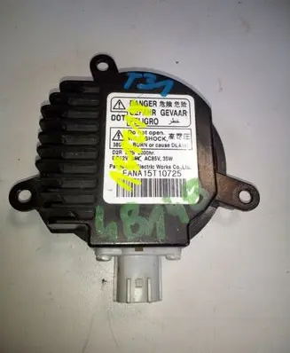 Nissan X-Trail T32 Xenon control unit/module 15T10725 NE48148