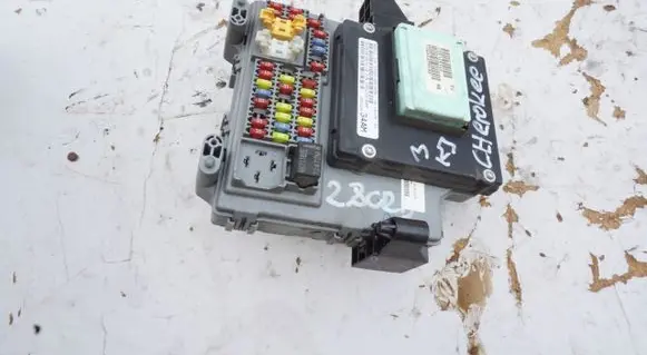 Jeep Cherokee III KJ Fuse box set 56010434AM