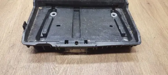 Battery tray