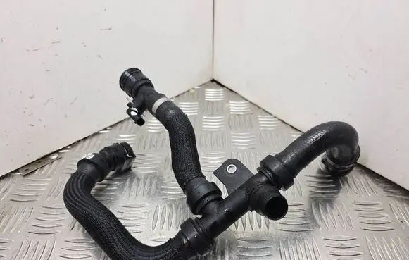 Opel Mokka B Engine coolant pipe/hose 9837670080