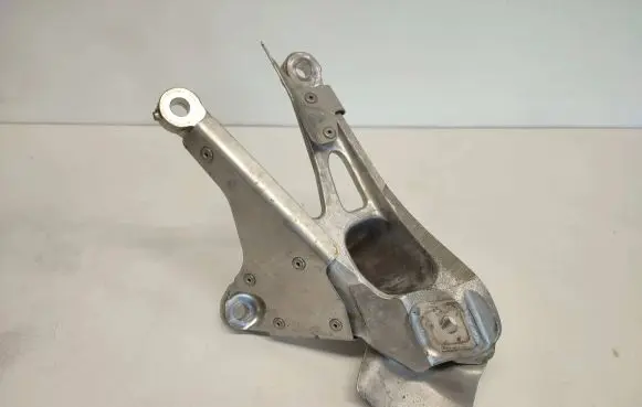 BMW M4 F82 F83 Engine mounting bracket 2284204 A04210