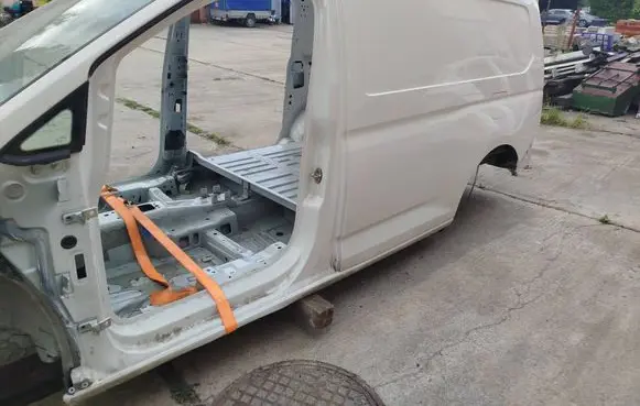 Volkswagen Caddy Sill