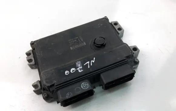 Suzuki Swift I Engine control unit/module 3392073KM