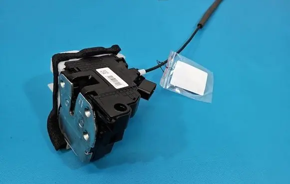 Hyundai i20 (GB IB) Front door lock 81310C8020 IMPRK1567838