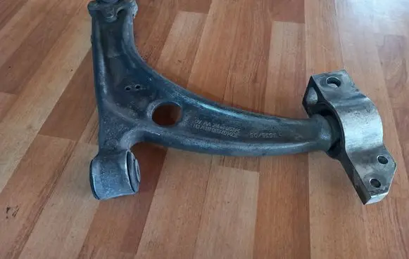 Volkswagen PASSAT B6 Front control arm 3C0407153B 3C0407151E