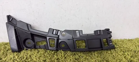Volkswagen Touareg III Rear bumper mounting bracket 760807394A