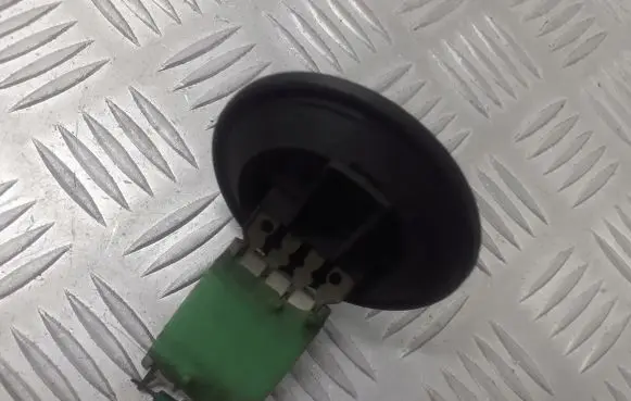 Seat Ibiza III (6L) Heater blower fan relay 