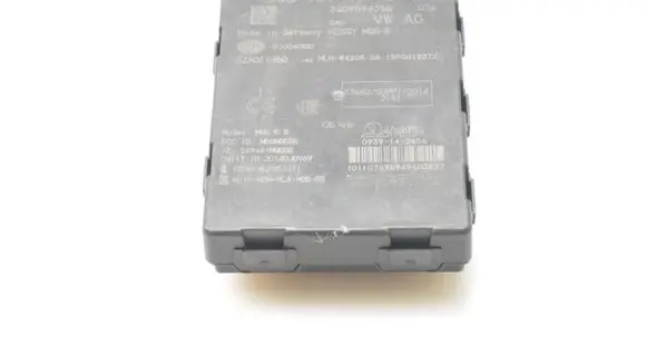 Volkswagen PASSAT B8 Door central lock control unit/module 3Q0959435B