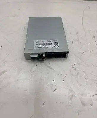 Audi A5 8T 8F Camera control unit module 8T0907441C 4L0907441B