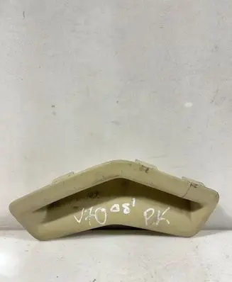 Volvo V70 Seat belt trim 