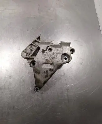 Skoda Octavia Mk2 (1Z) Engine mounting bracket 03g199207a