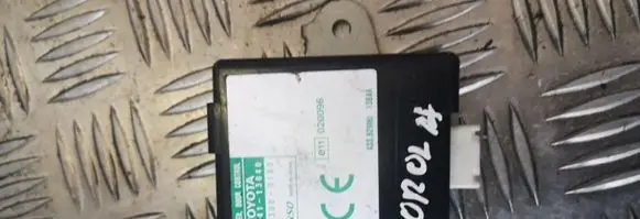 Toyota Corolla Verso E121 Door central lock control unit/module 8974113040