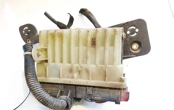 Opel Zafira A Coolant fan relay 24462346 15408375