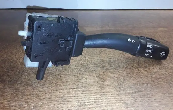 Hyundai Santa Fe Indicator stalk 202005763