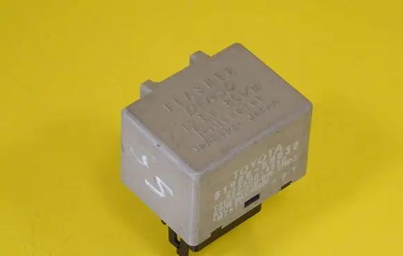 Toyota Avensis T250 Other relay 81980-50030 8198050030 066500-4650