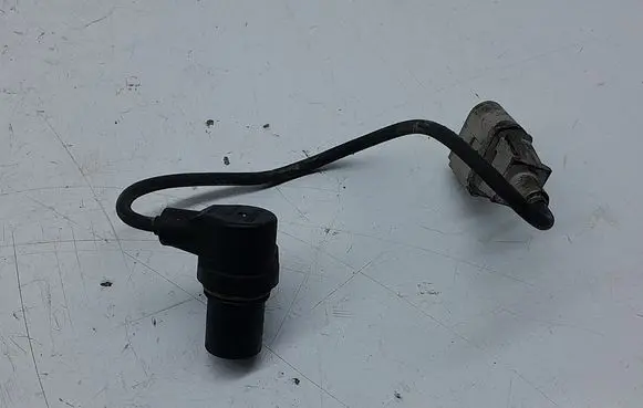 Volkswagen Phaeton Crankshaft position sensor 0261210146
