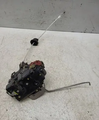 Audi A4 S4 B6 8E 8H Front door lock