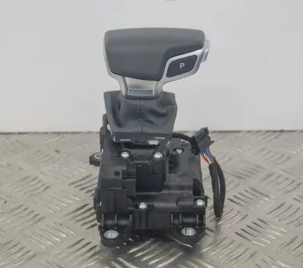 Audi A4 S4 B9 8W Gear shifter/selector 8W2713041E