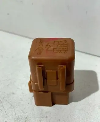 Nissan Primera Other relay 2523079964