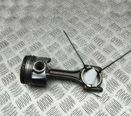 Volkswagen Polo V 6R Piston 04B107065F 04B105401C