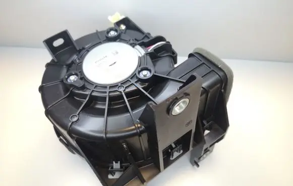 Toyota Yaris Hybrid/electric vehicle battery fan G923052040
