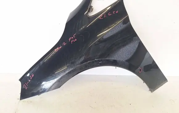 BMW 2 F46 Fender