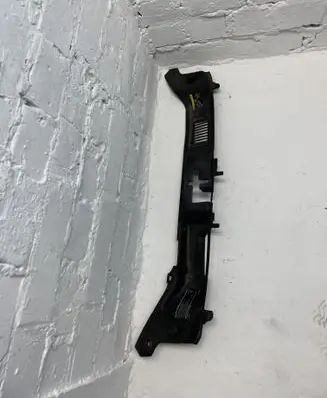Volvo S40 Top upper radiator support slam panel 31217666 31217665