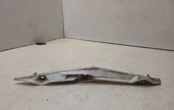 Ford Focus Front bumper mounting bracket