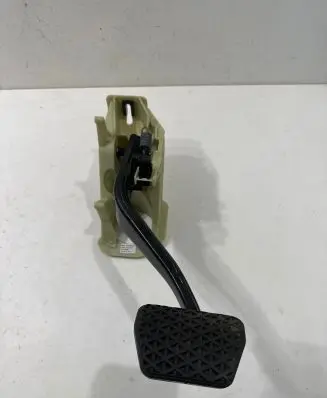 BMW 5 F10 F11 Brake pedal 6775368 270812820 4010989A