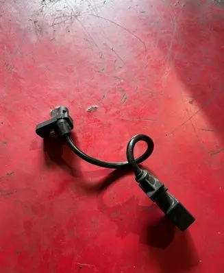 BMW 5 E60 E61 Crankshaft position sensor 0251002