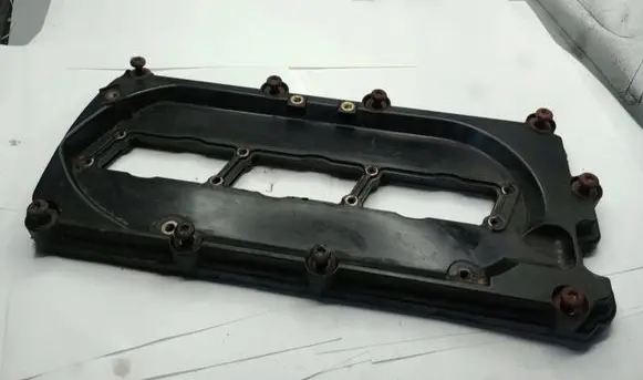 Volkswagen Touareg I Rocker cam cover 059103407R