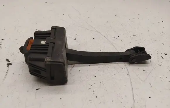 BMW 5 E60 E61 Front door check strap stopper 7176804