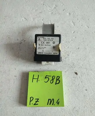 Mazda Premacy Door central lock control unit/module G8D327AB