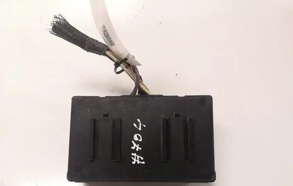 Citroen C4 I Picasso Relay mounting block 9632229480 97086100