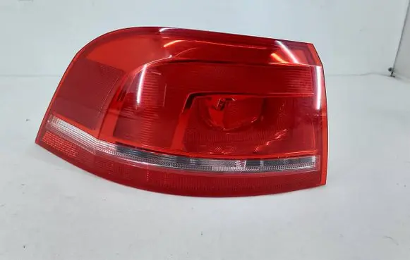 Volkswagen PASSAT B7 Rear/tail lights 3AF945095A