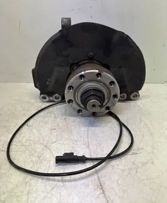 Iveco Daily 6th gen Front wheel hub spindle knuckle 5801341554 5801341551