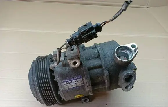 Skoda Citigo Air conditioning (A/C) compressor (pump) 1S0820803A GSU205A