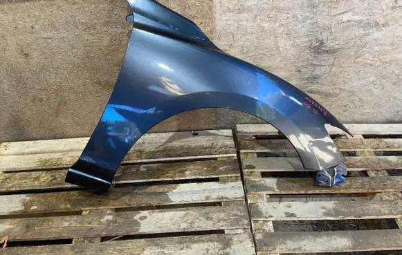 Mazda 6 Fender S2501M161