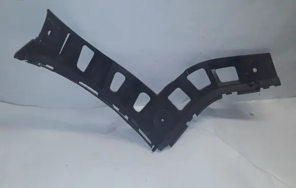 Volkswagen Tiguan Bumper support mounting bracket corner 5N0807394A