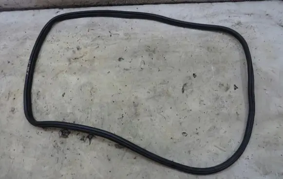 Mini One - Cooper F56 F55 Front door rubber seal GMAUTO4574097